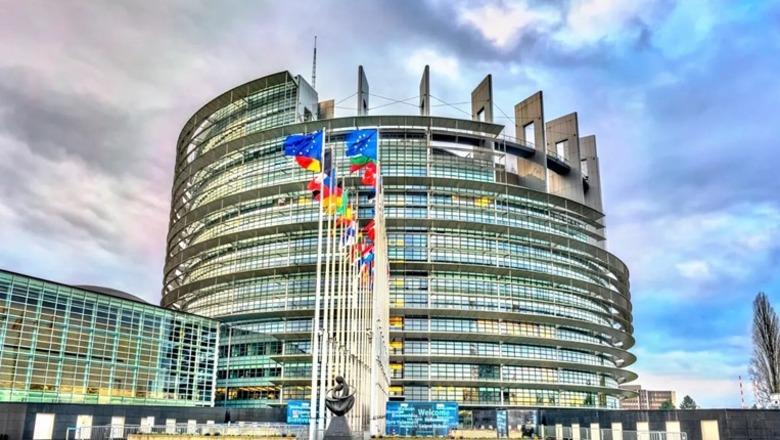 Integrimi në BE, Raporti i vitit 2025 për Shqipërinë: Theksohet nevoja për reforma më të thella
